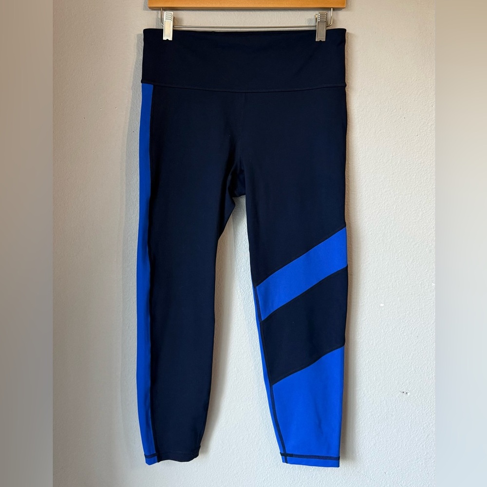 GapFit Black Out Technology Blue Color Block Cropped Leggings Womens Size M